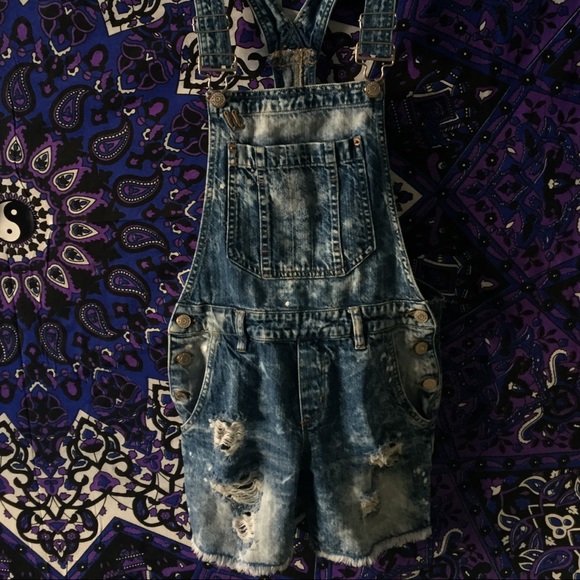 Distressed cloudy overalls - Picture 2 of 4